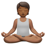Femme Dans La Posture Du Lotus (peau mate)